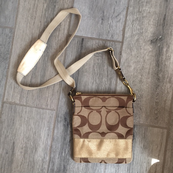 Coach gold crossbody bag - Picture 3 of 4